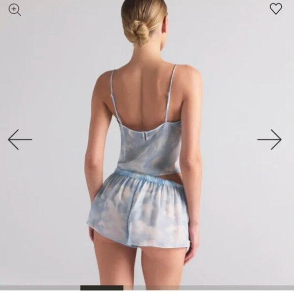 Skims romance cami and short set BLUE QUARTZ cloud print nwt SILK large - Picture 2 of 4